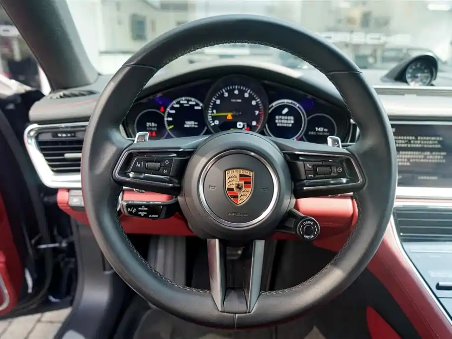 PORSCHE PANAMERA NEW ENERGY