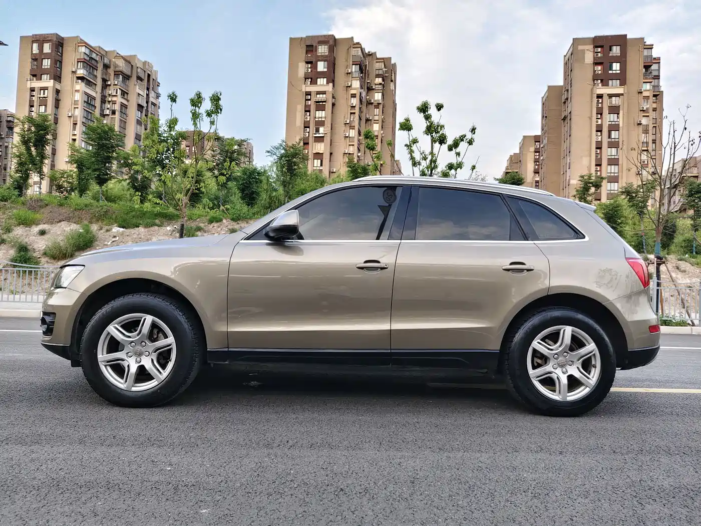 Audi Q5 2010 2.0TFSI Progressive фото 15