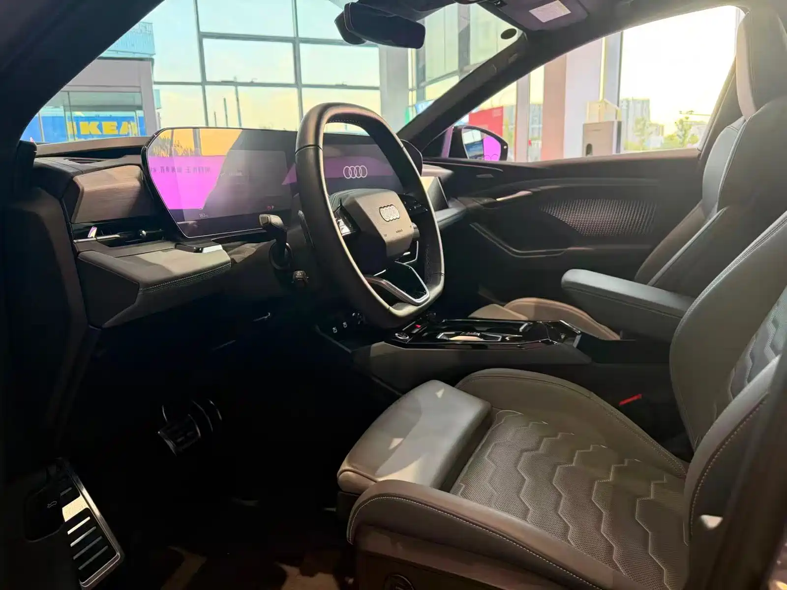 Фото 6 - Audi Q6L e-tron