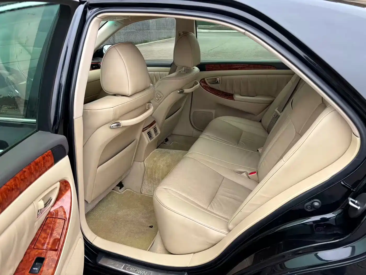 Toyota Crown 2009 2.5L Royal Special Enhanced Edition фото 7