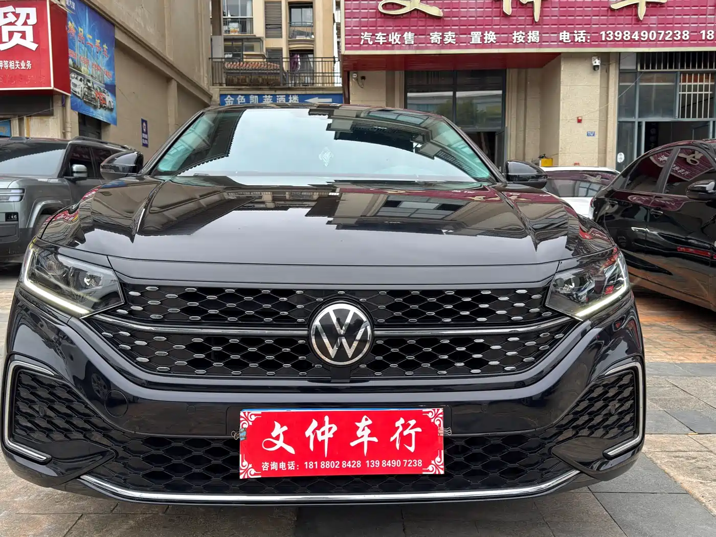 Volkswagen Passat 2023 330TSI Starlight Elite Edition фото 2