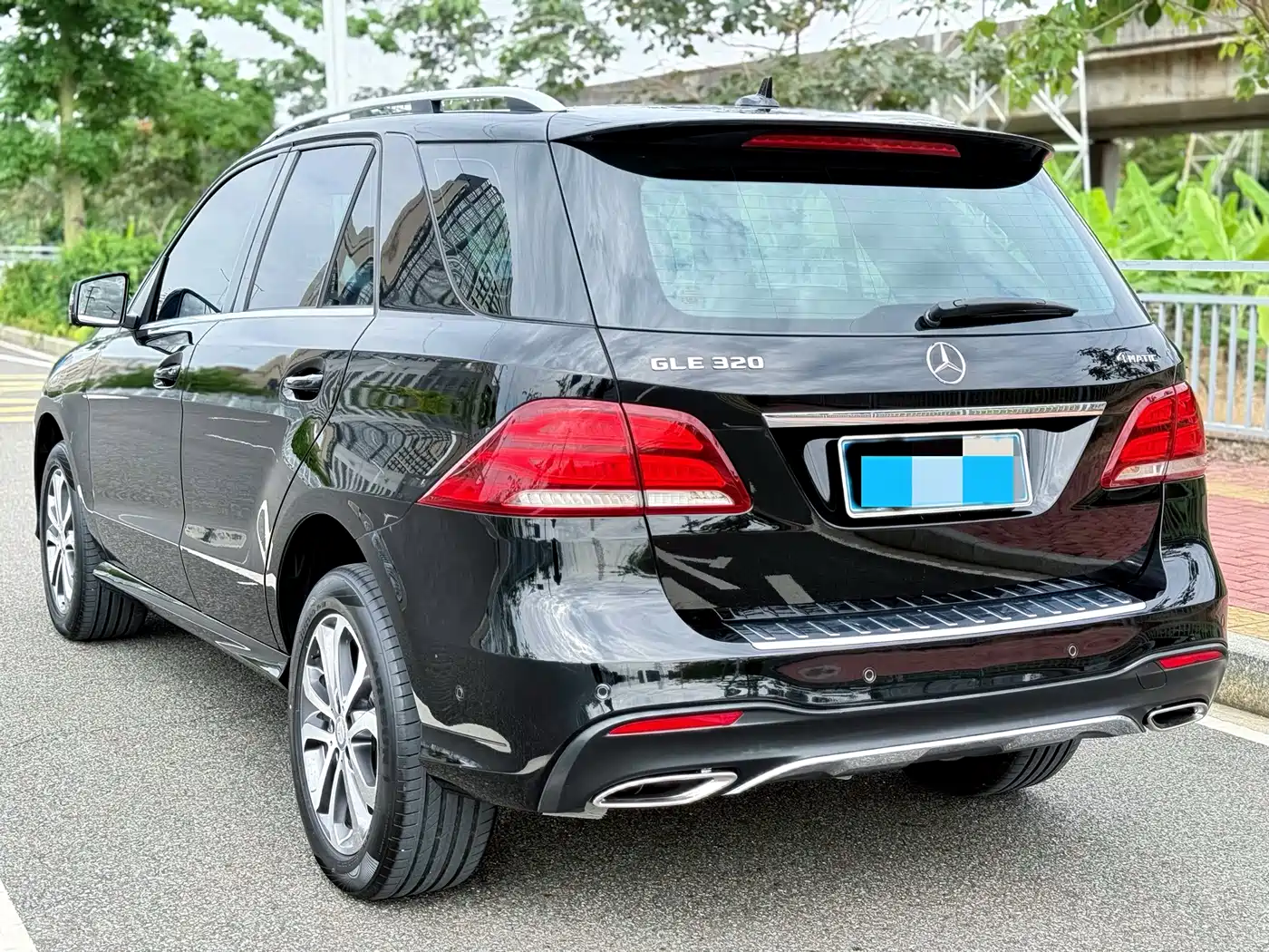 Mercedes-Benz GLE 2017 GLE 320 4MATIC Dynamic фото 3