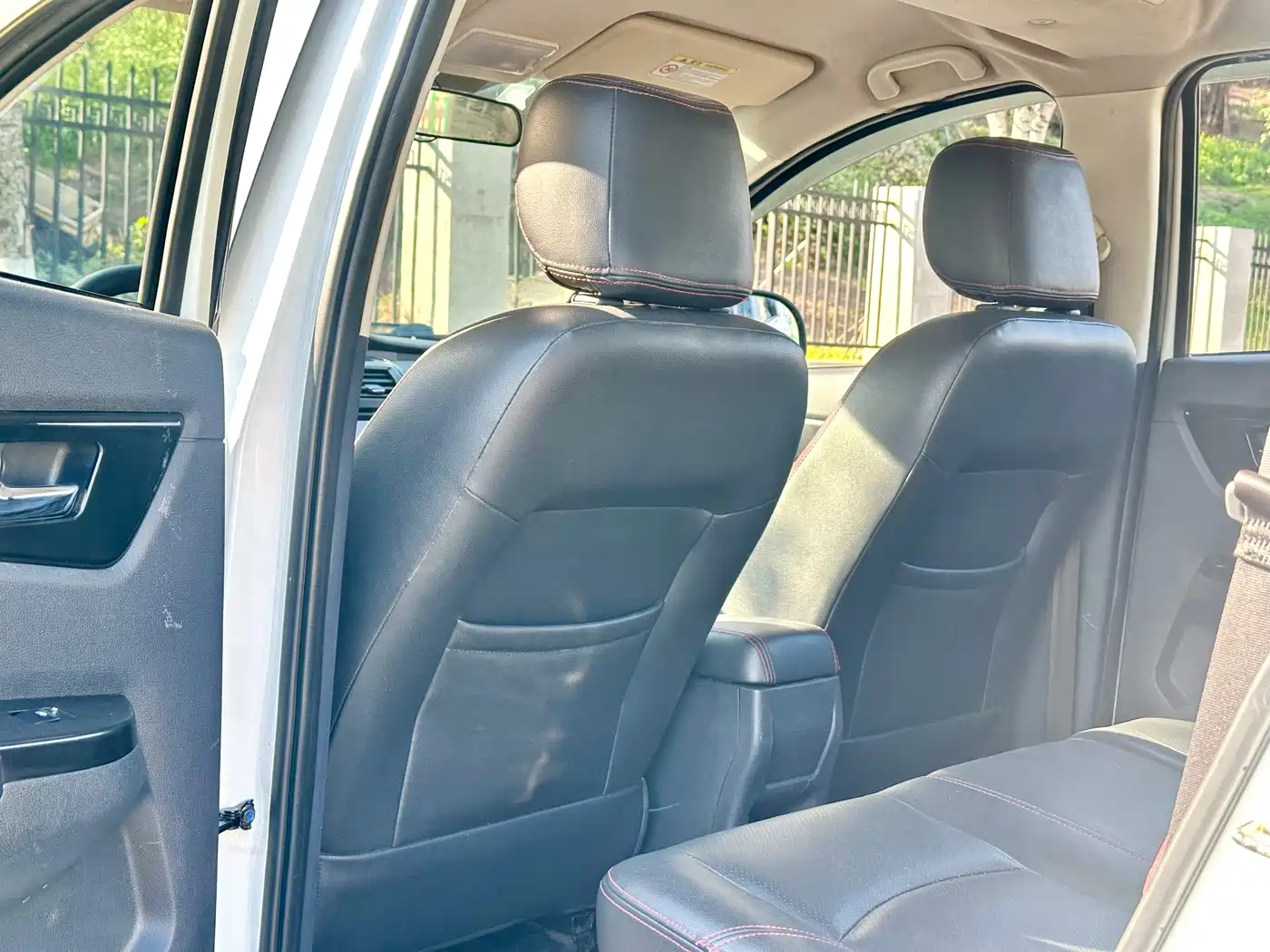 BAIC Huansu S3 2015 2014 1.5L Luxury (China IV)