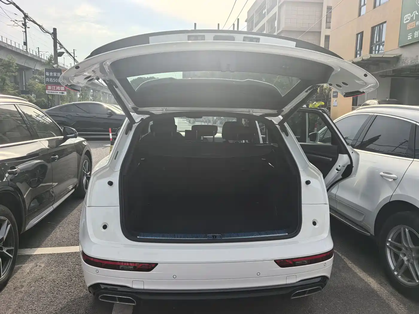 Фото 14 - Audi Q5L