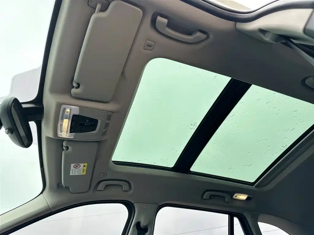 BMW X1 2019 sDrive18Li Fashion Model фото 22