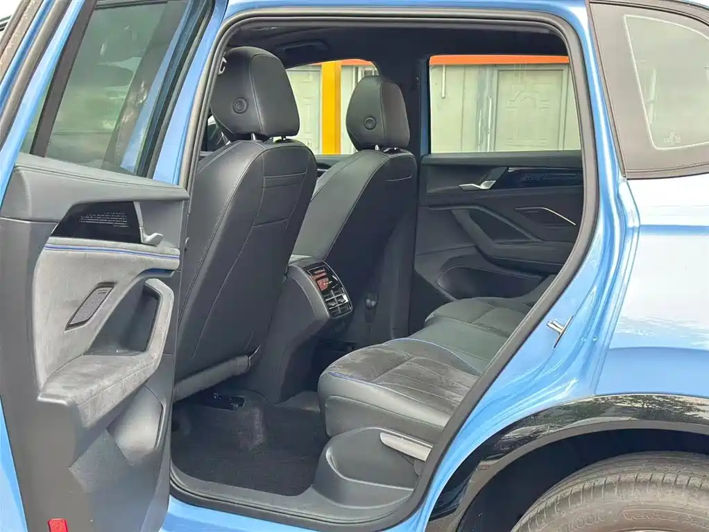 Volkswagen Tiguan L 2024 PRO 380TSI 4WD R-Line Premium Edition фото 11