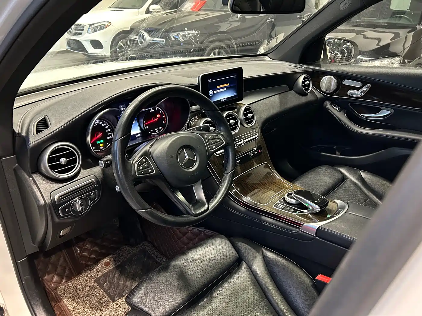 Mercedes-Benz GLC 2017 GLC 260 4MATIC Dynamic фото 6