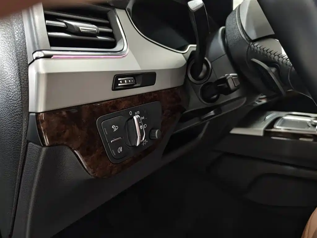 Audi Q7 2018 45 TFSI Technology фото 9