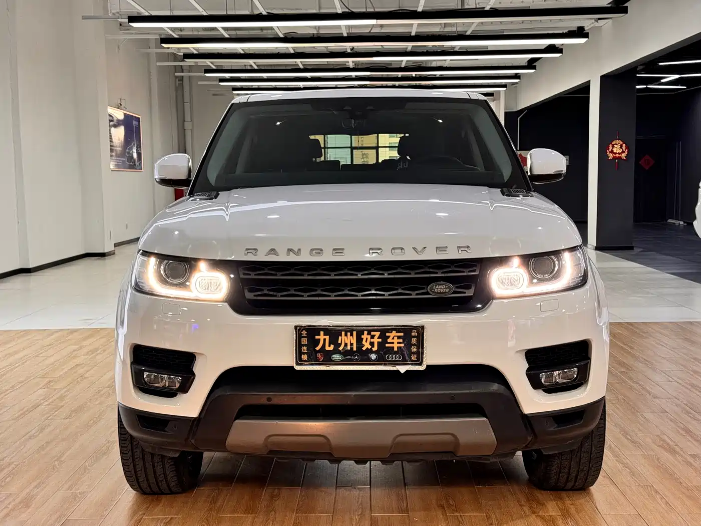 Фото 2 - Land Rover Range Rover Sport