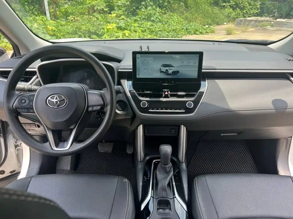 Toyota Frontlander 2025 2024 2.0L CVT Elite Plus Edition