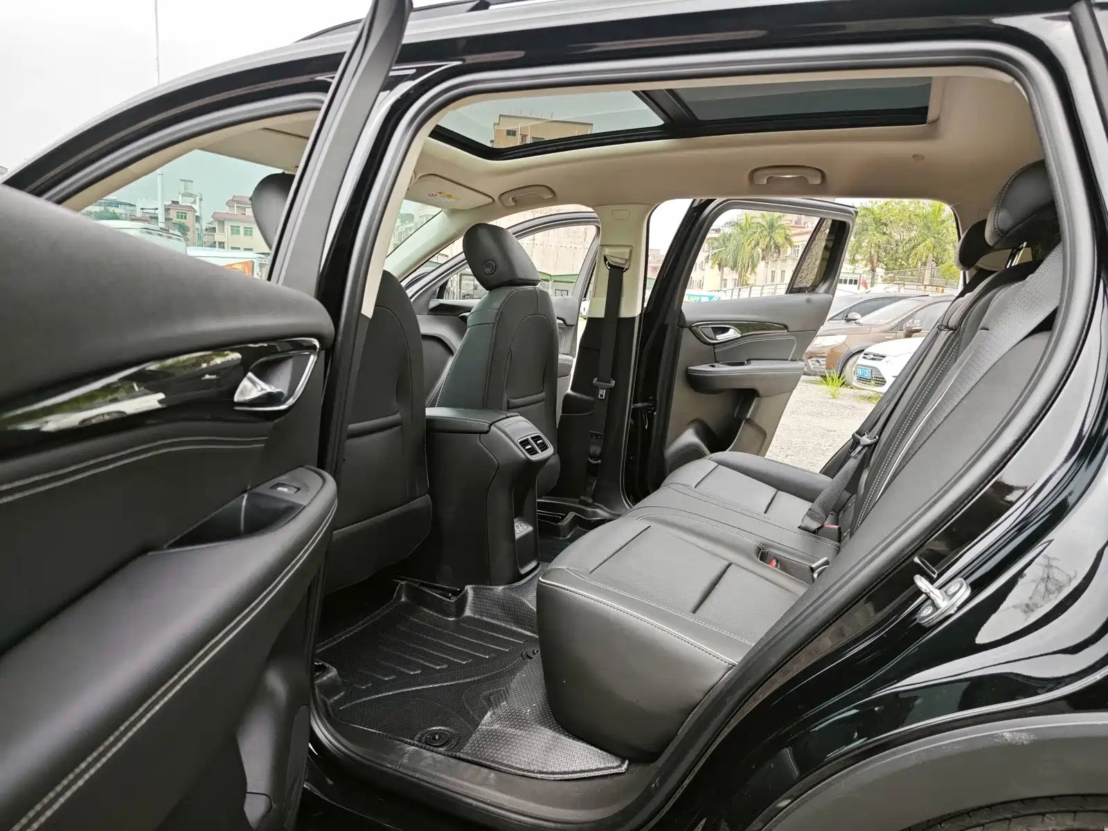 Photo 7 - Buick Envision Plus