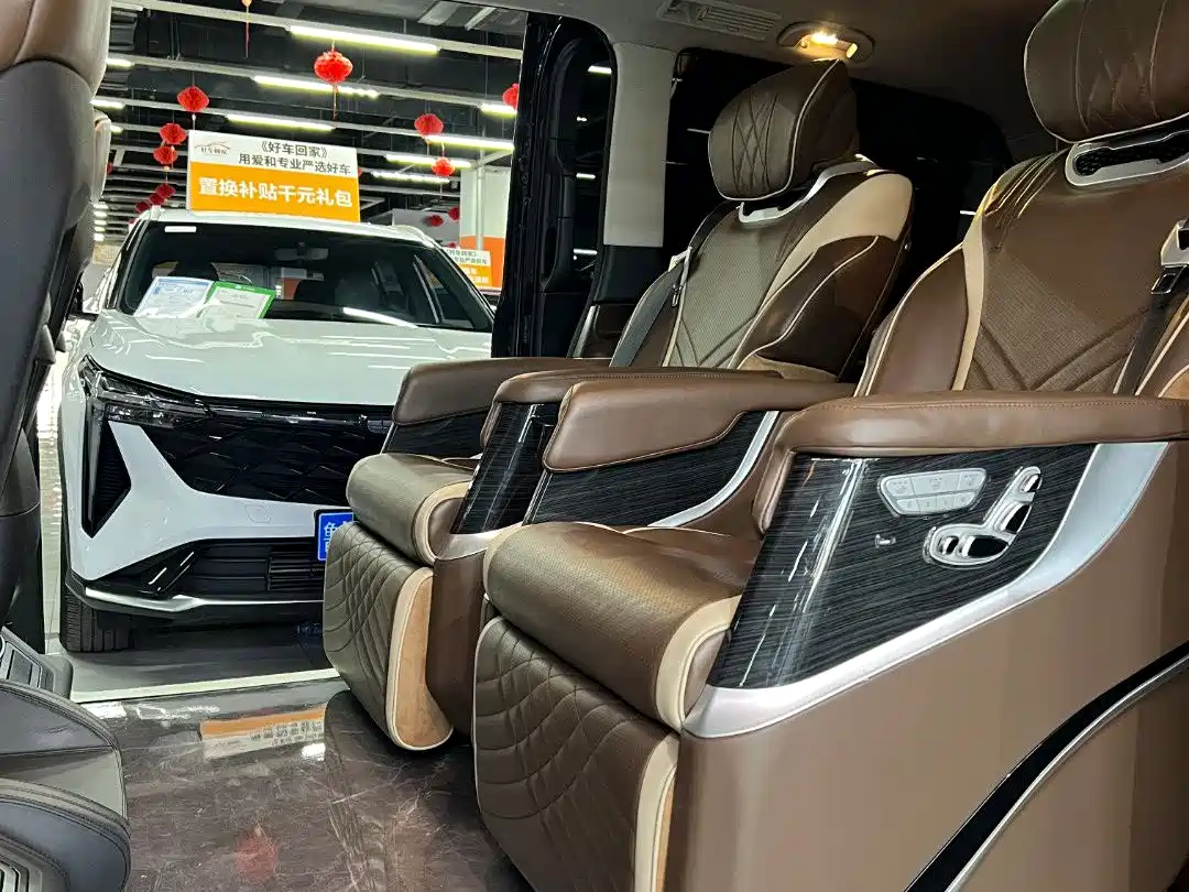Mercedes-Benz V-Class 2021 V 260 Pilot Edition фото 9