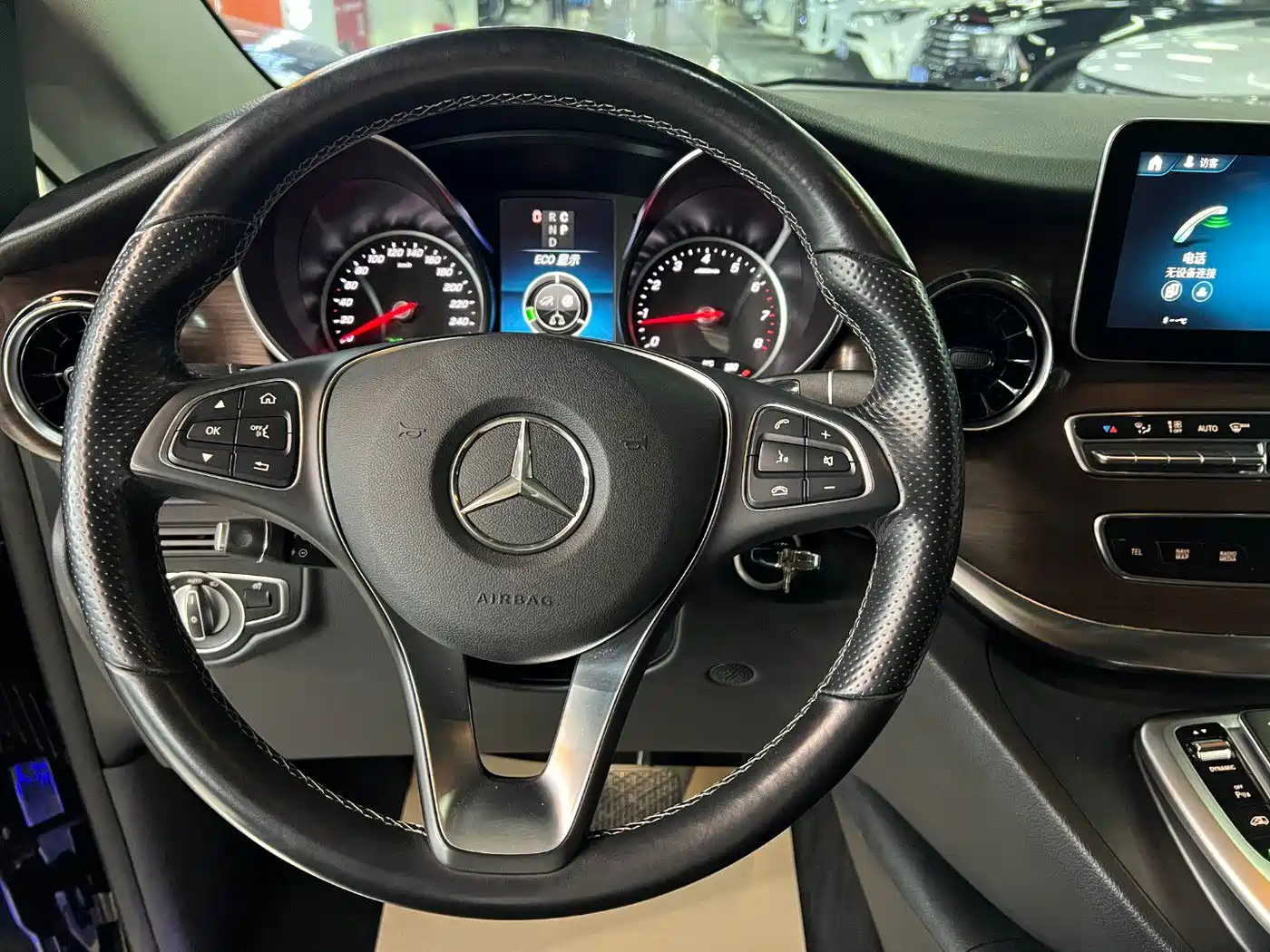 Mercedes-Benz V-Class 2021 V 260 Pilot Edition фото 12