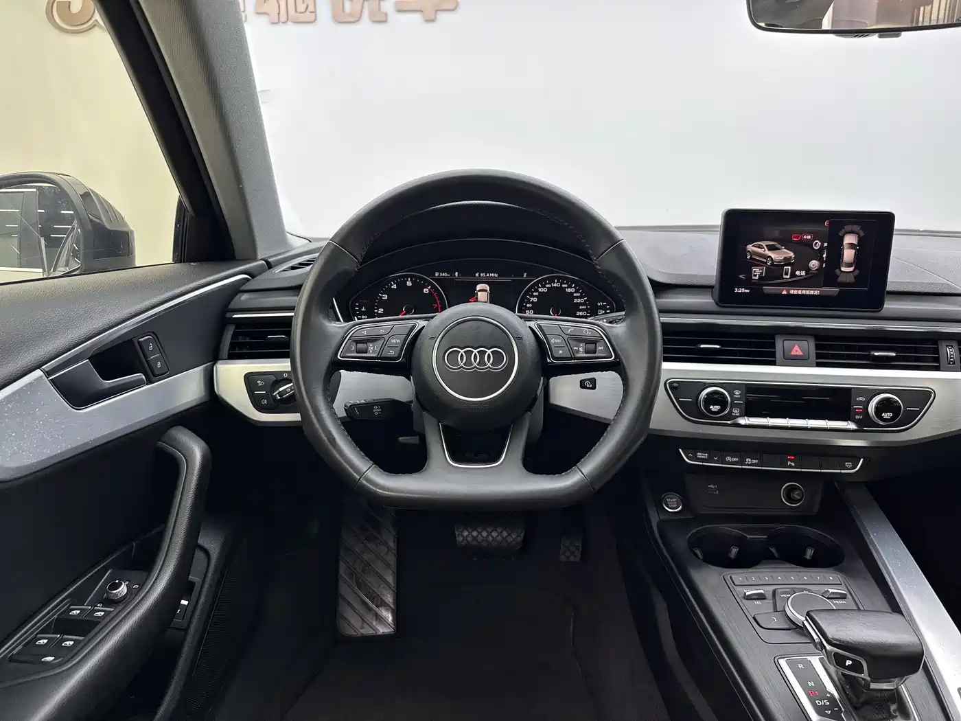 Audi A4L 2018 30th Anniversary 45 TFSI quattro Personality Sport фото 7