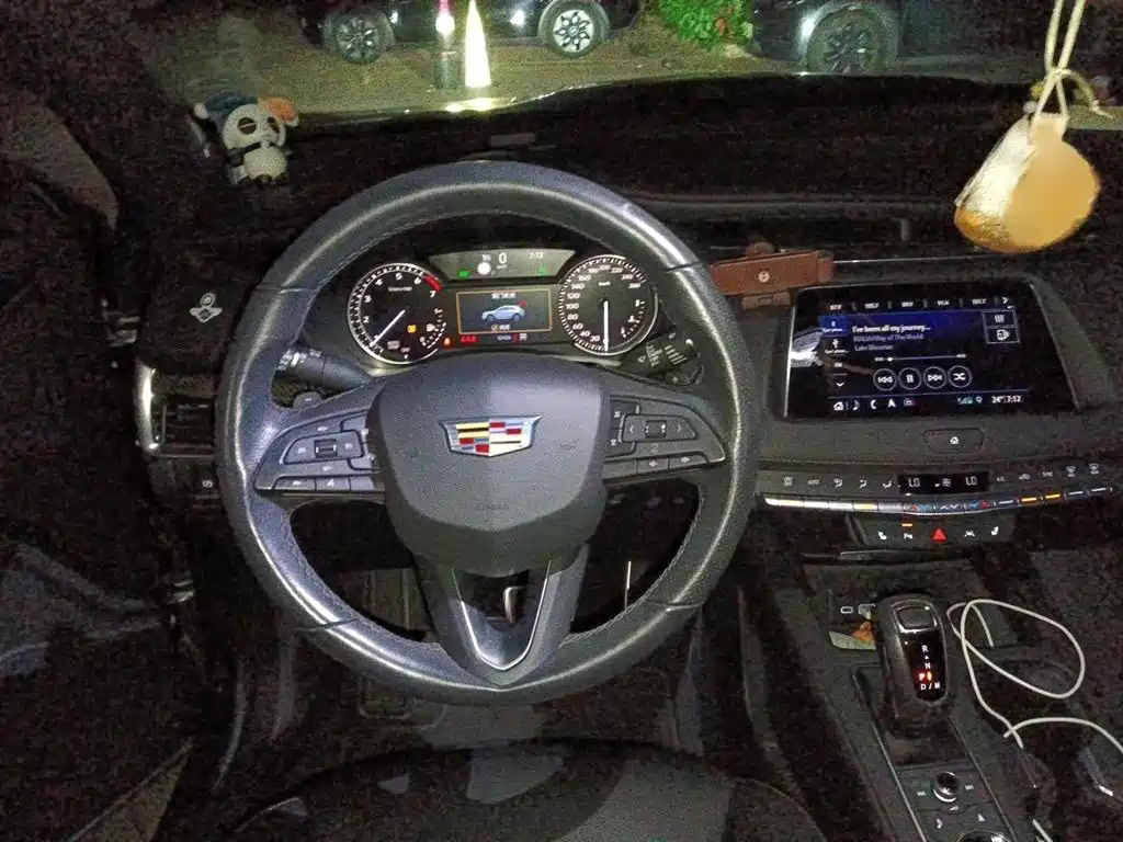 Фото 3 - Cadillac XT4