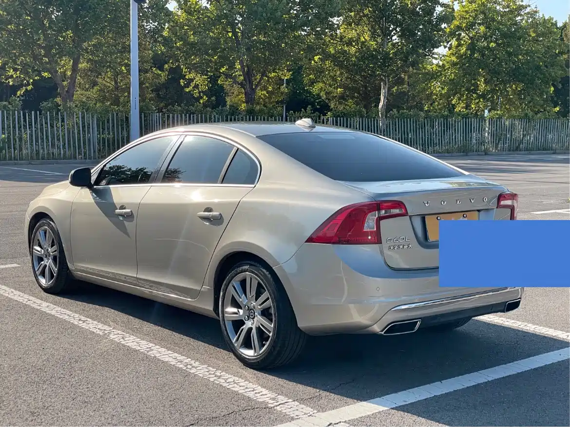Photo 4 - Volvo S60