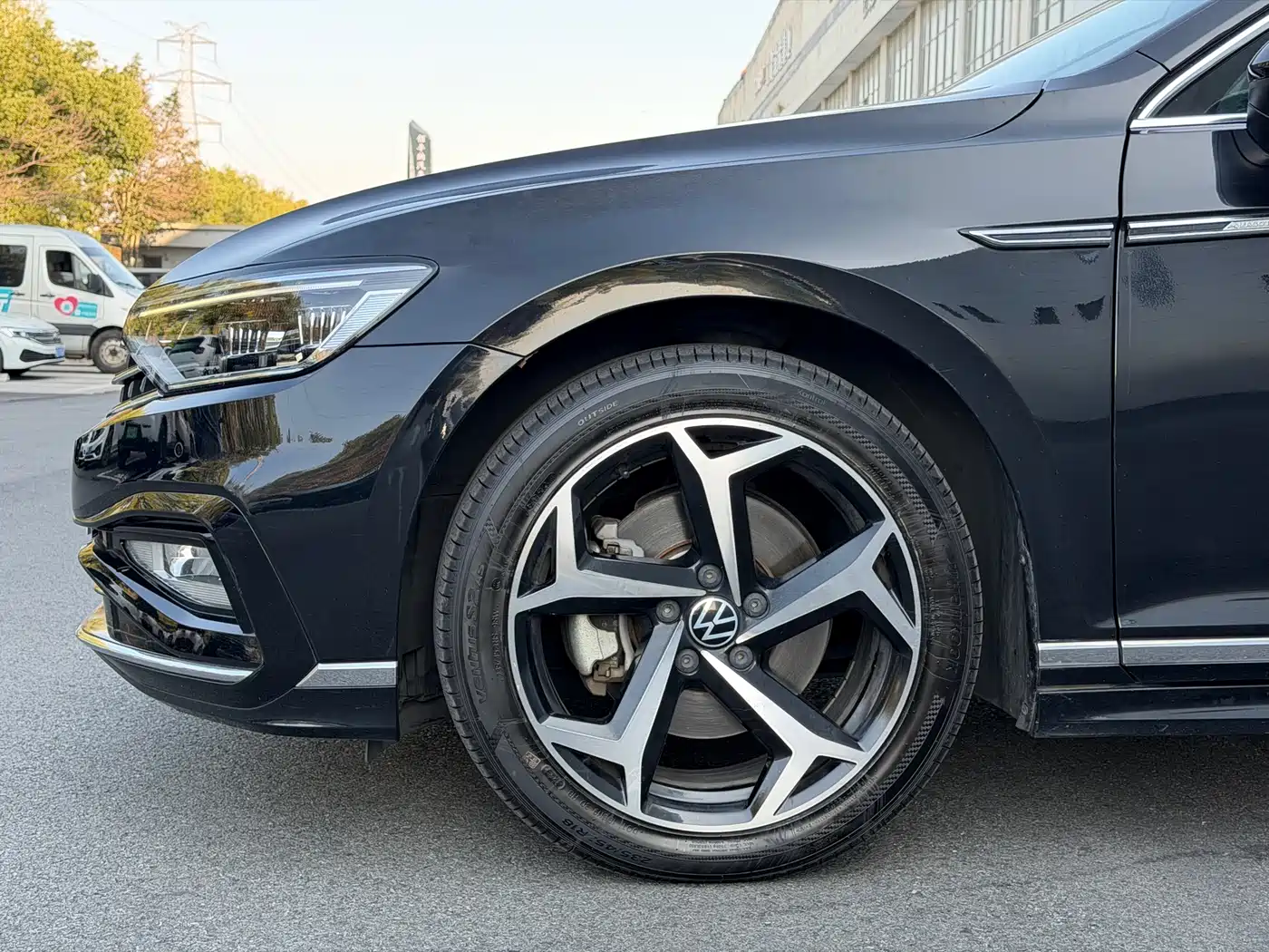 Volkswagen Magotan 2023 2 Million Units Anniversary Edition 330TSI DSG Leading Type фото 22