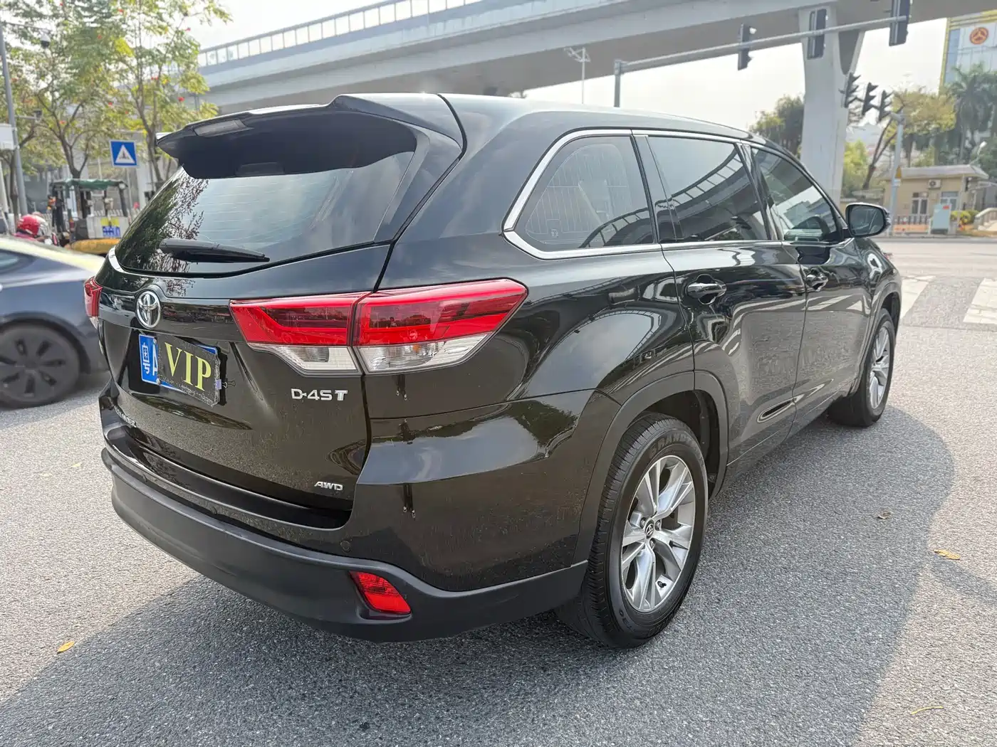 TOYOTA HIGHLANDER
