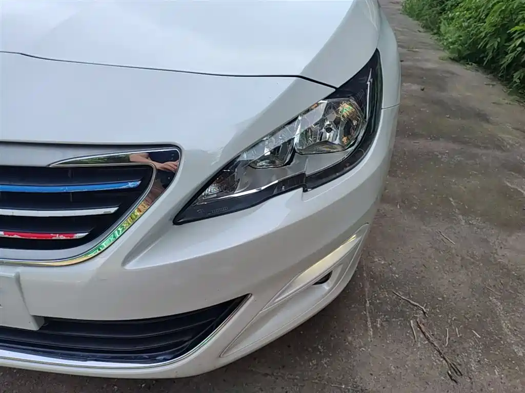 Peugeot 408 2014 1.8L Automatic Luxury Edition фото 24