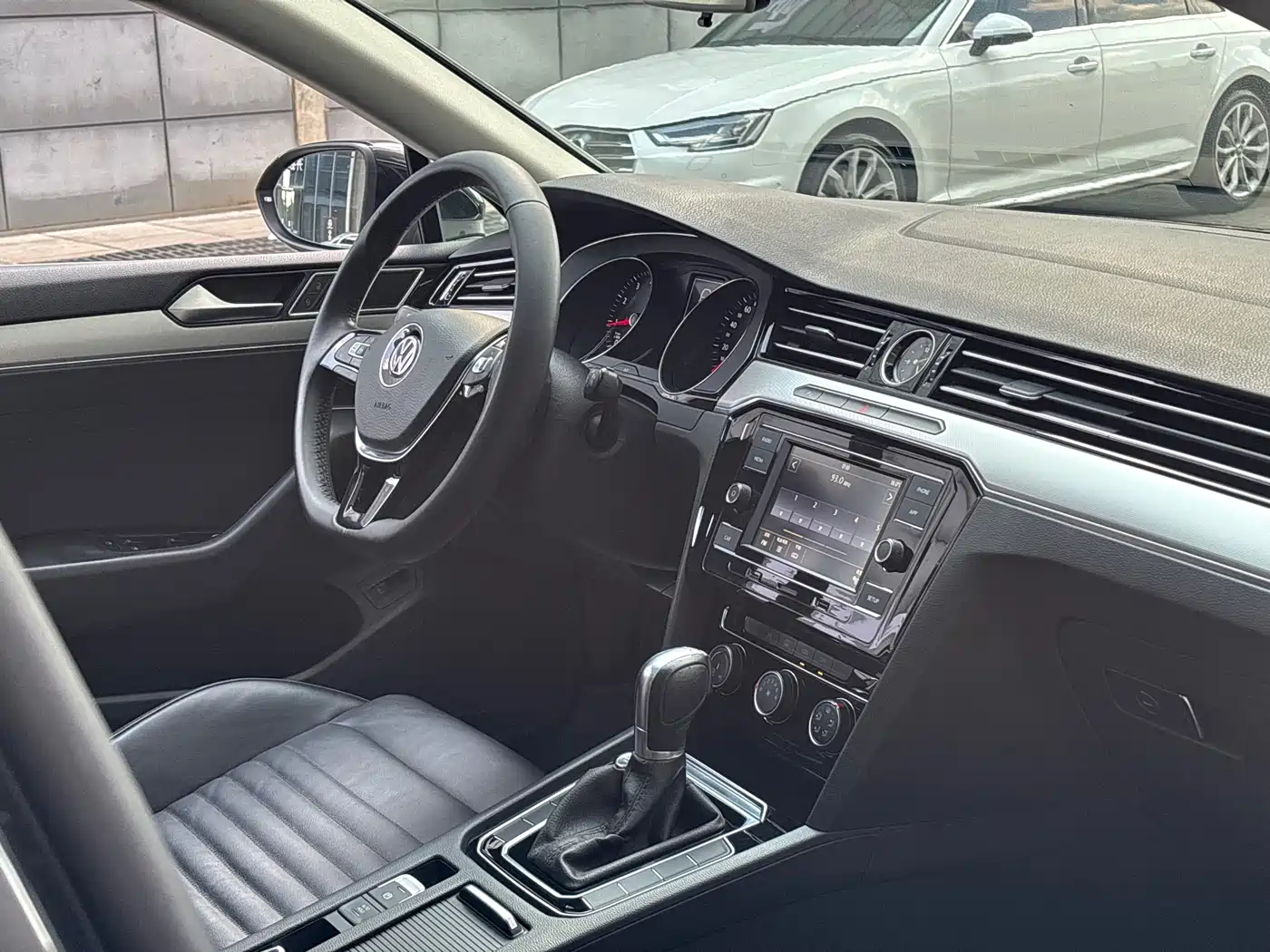 Volkswagen Magotan 2018 330TSI DSG Leading фото 25