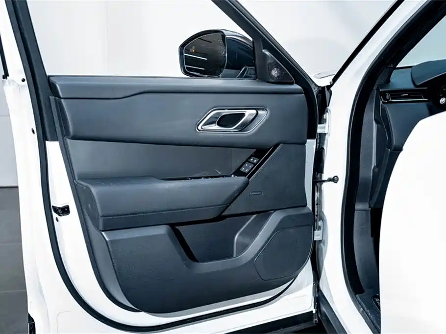 Land Rover Range Rover Velar 2024 Dynamic SE фото 17