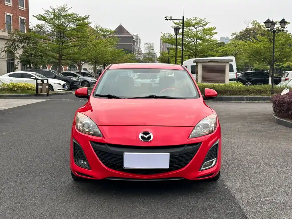 Mazda Mazda3 Axela 2012 2011 Sedan 1.6L Automatic Comfort