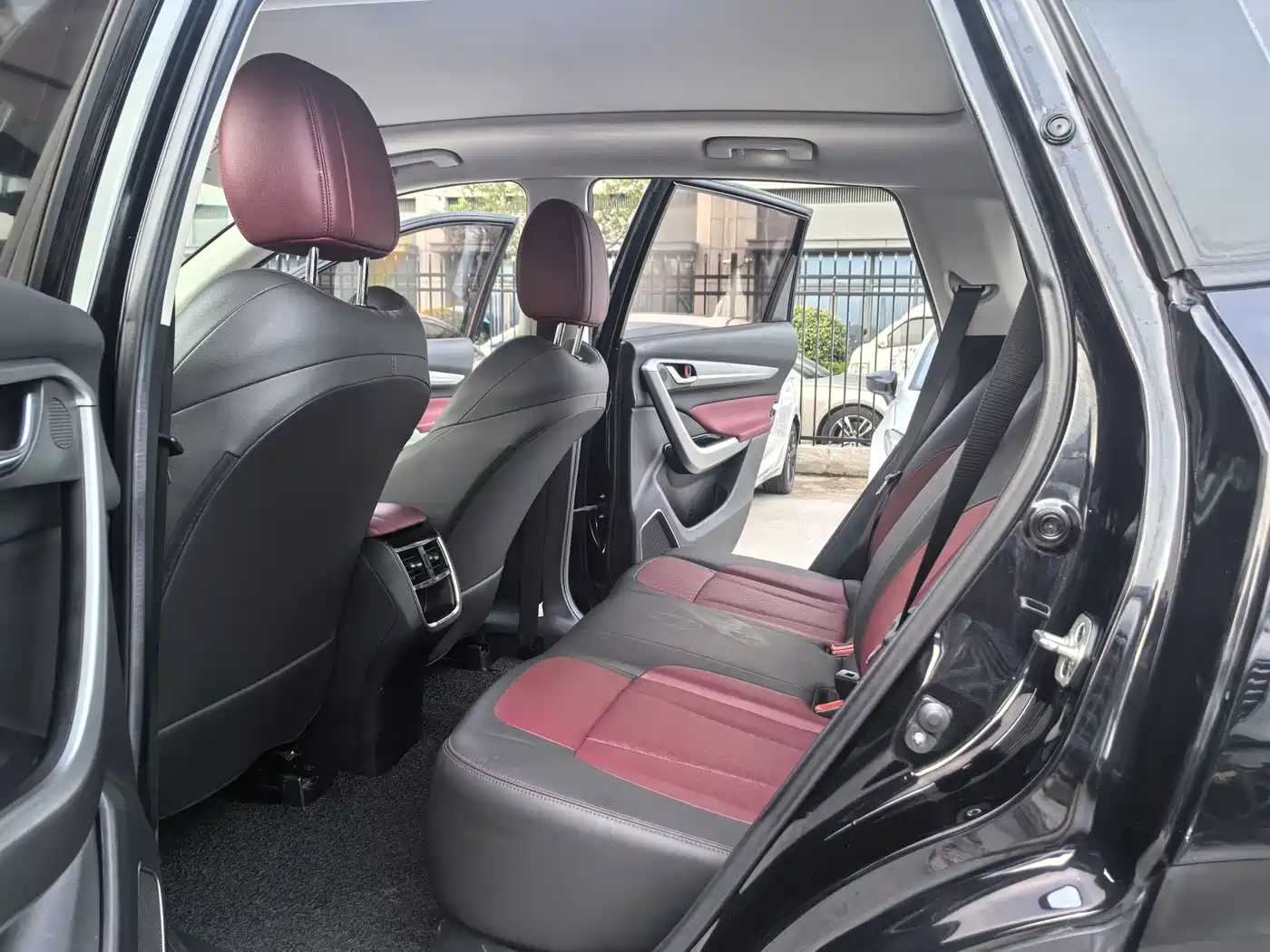 Dongfeng Aeolus Dongfeng Fengshen AX7 2021 2021 PRO 1.6T Automatic Honor Edition
