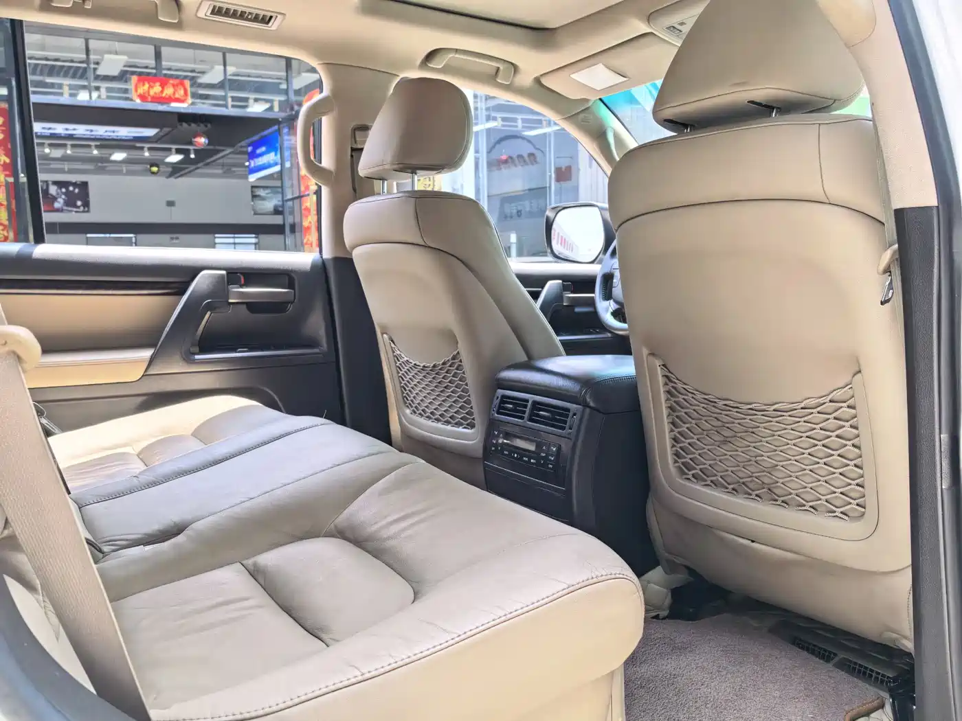 Toyota Land Cruiser 2012 4.0L Automatic VX фото 9