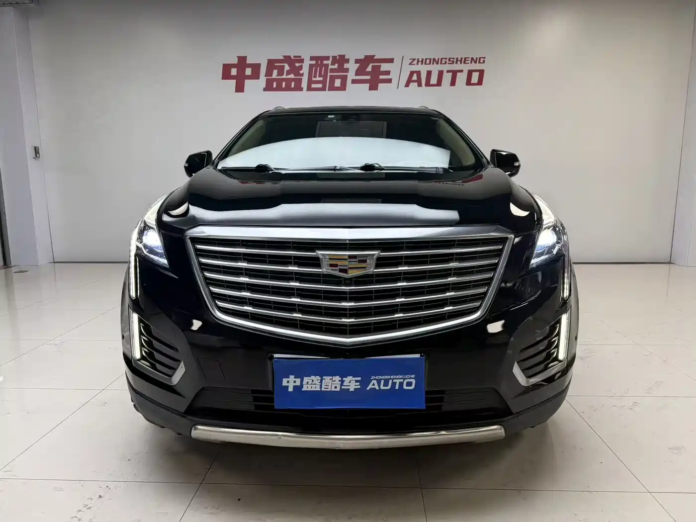 Cadillac XT5 2018 28E 4WD Platinum Edition фото 2