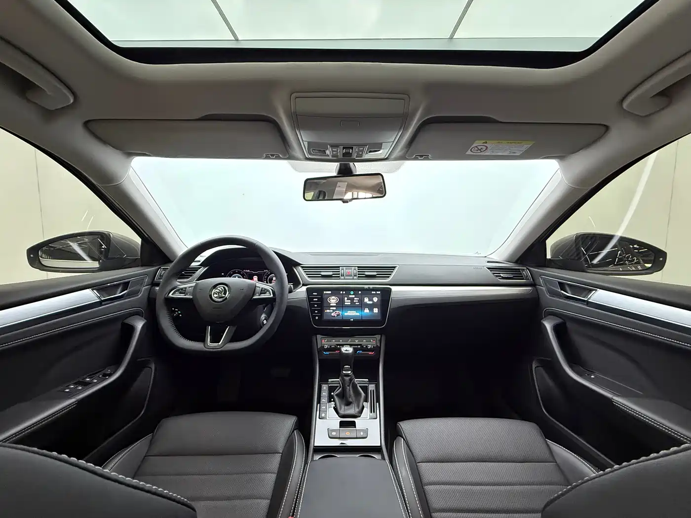 Škoda Superb 2023 TSI280 DSG Premium Edition фото 9