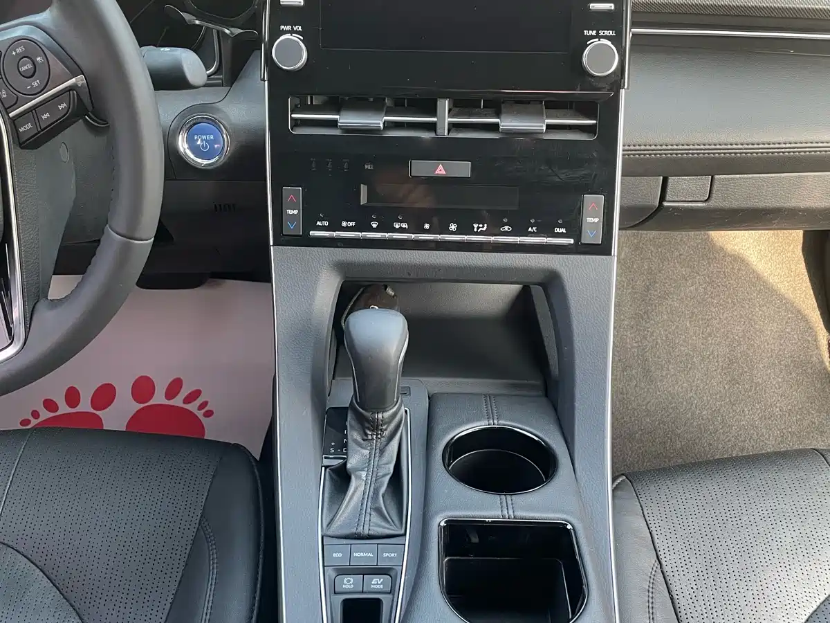 Toyota Avalon 2019 Hybrid 2.5L Luxury Edition China VI фото 12