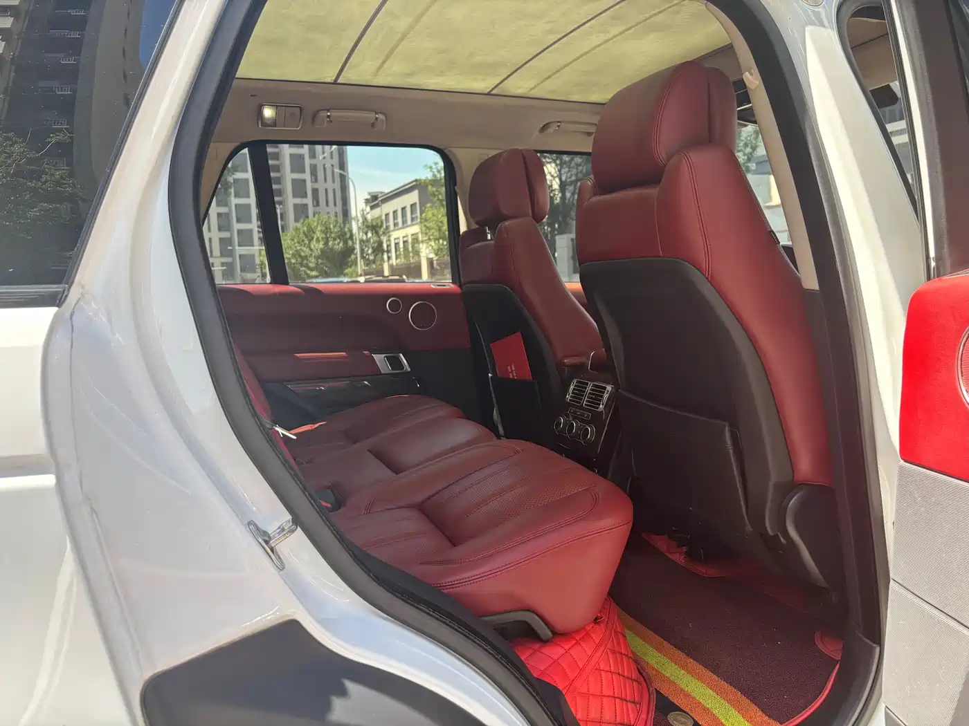 Фото 10 - Land Rover Range Rover