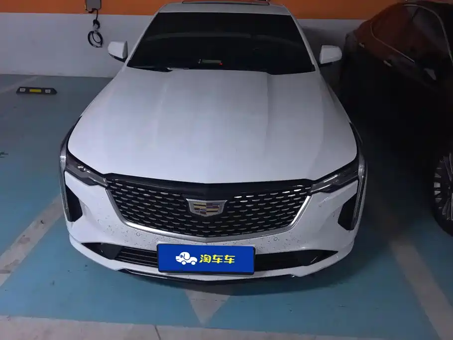 Cadillac CT4 2023 2022 28T Luxury Model