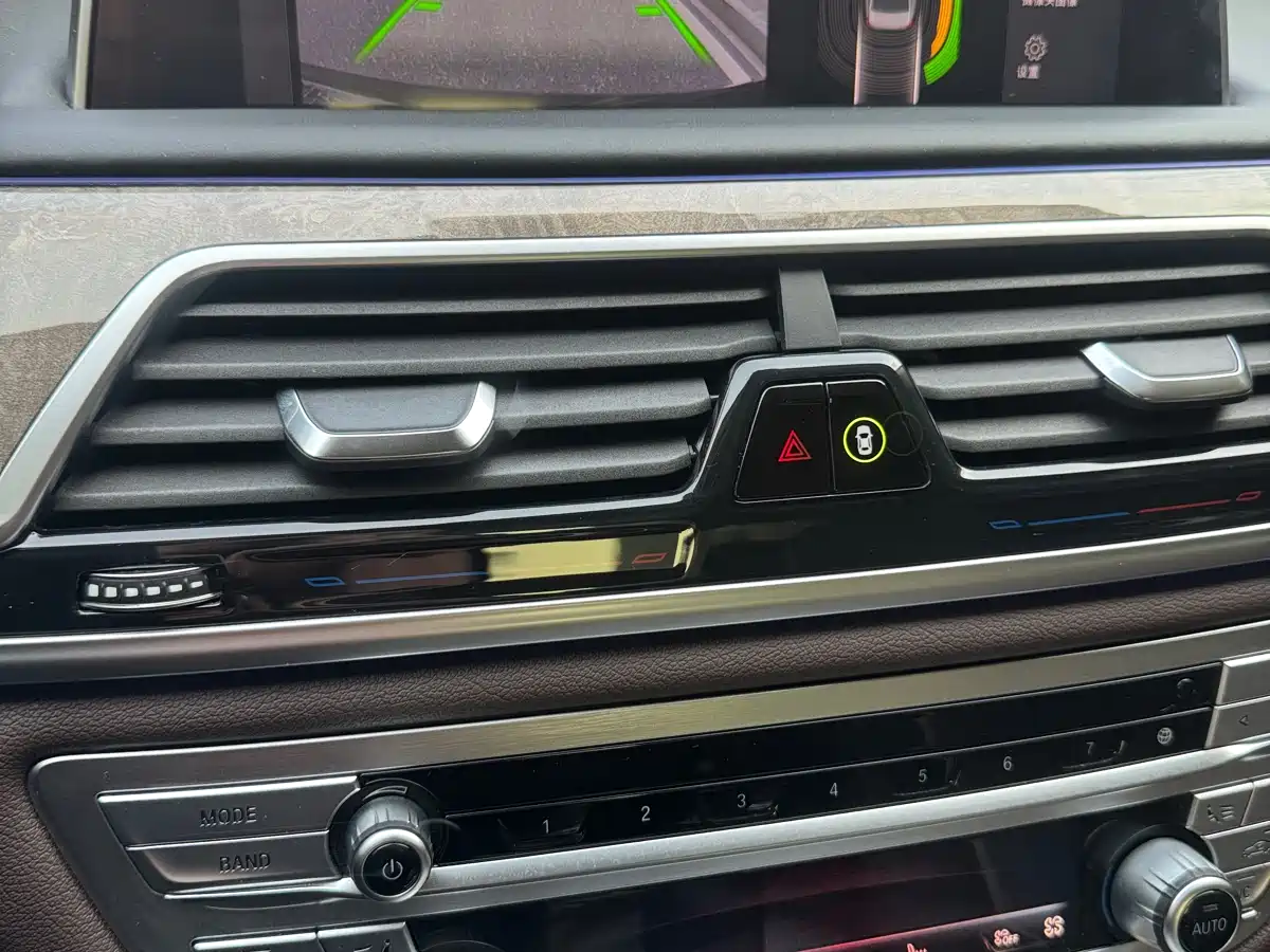 BMW 7 Series 2019 740Li Leading Luxury Package фото 18