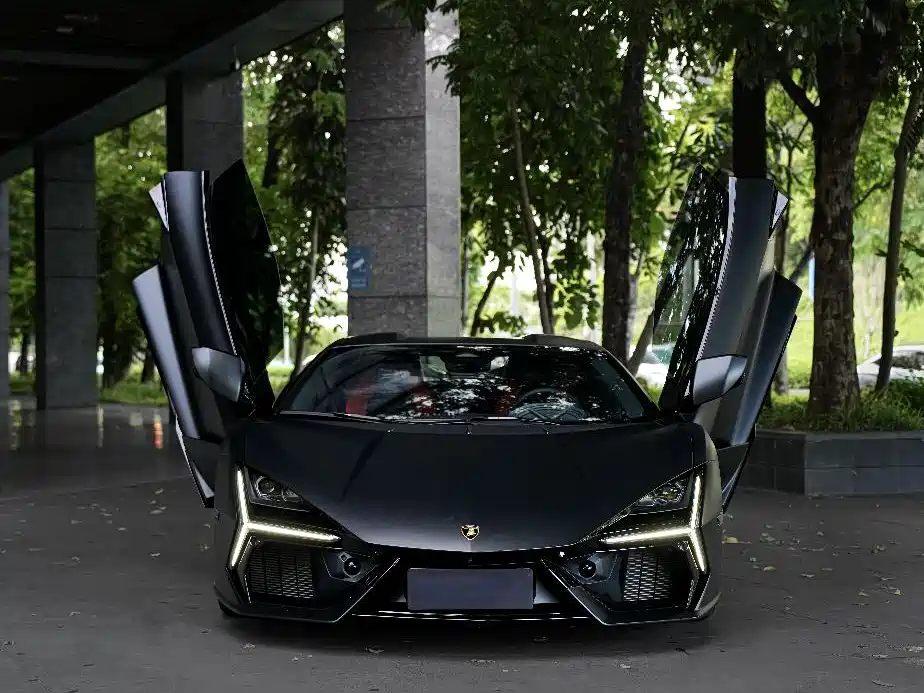 Lamborghini Revuelto 2025 2023 6.5L PHEV Standard