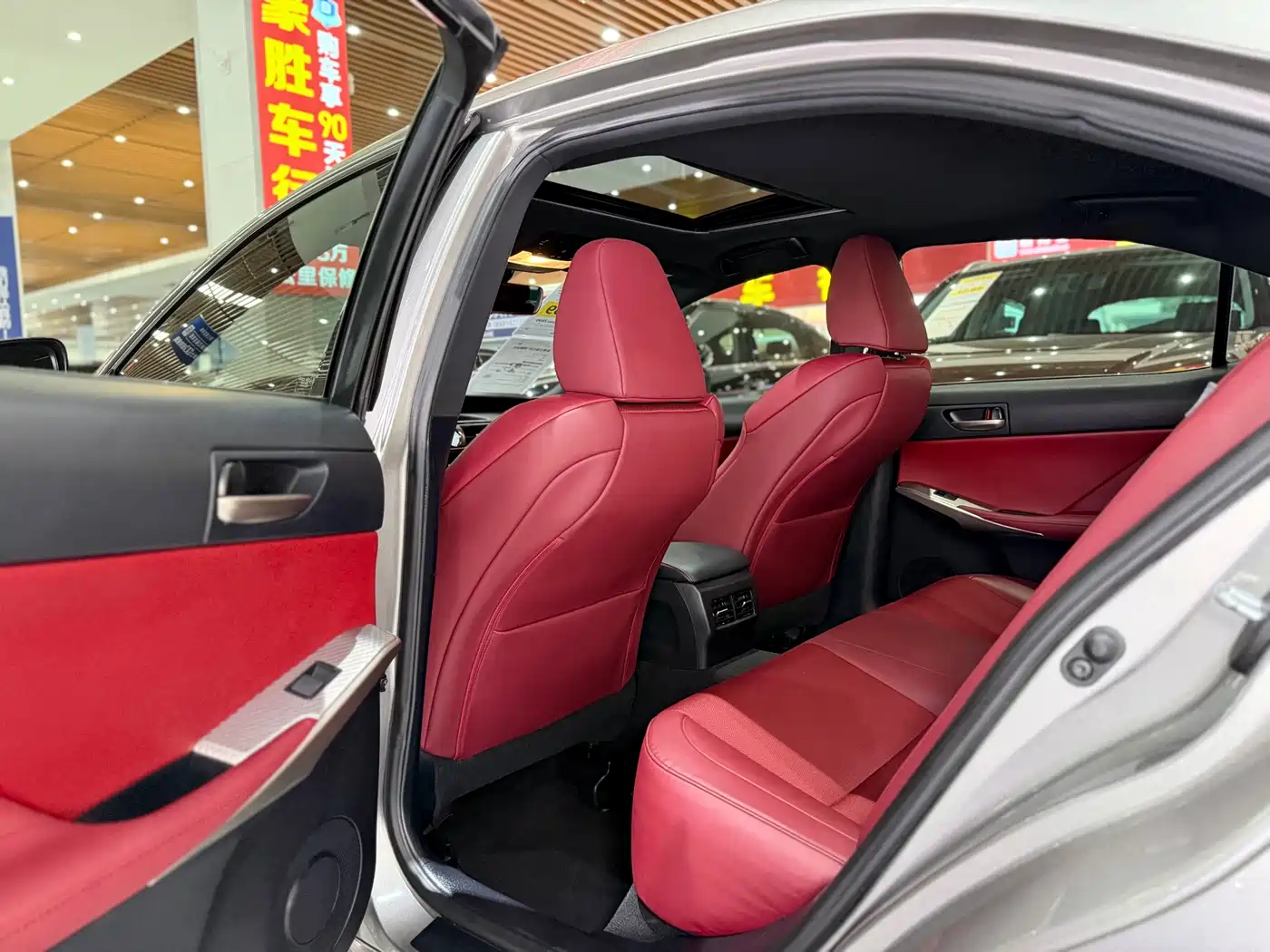 Lexus IS 2017 300 F SPORT фото 22