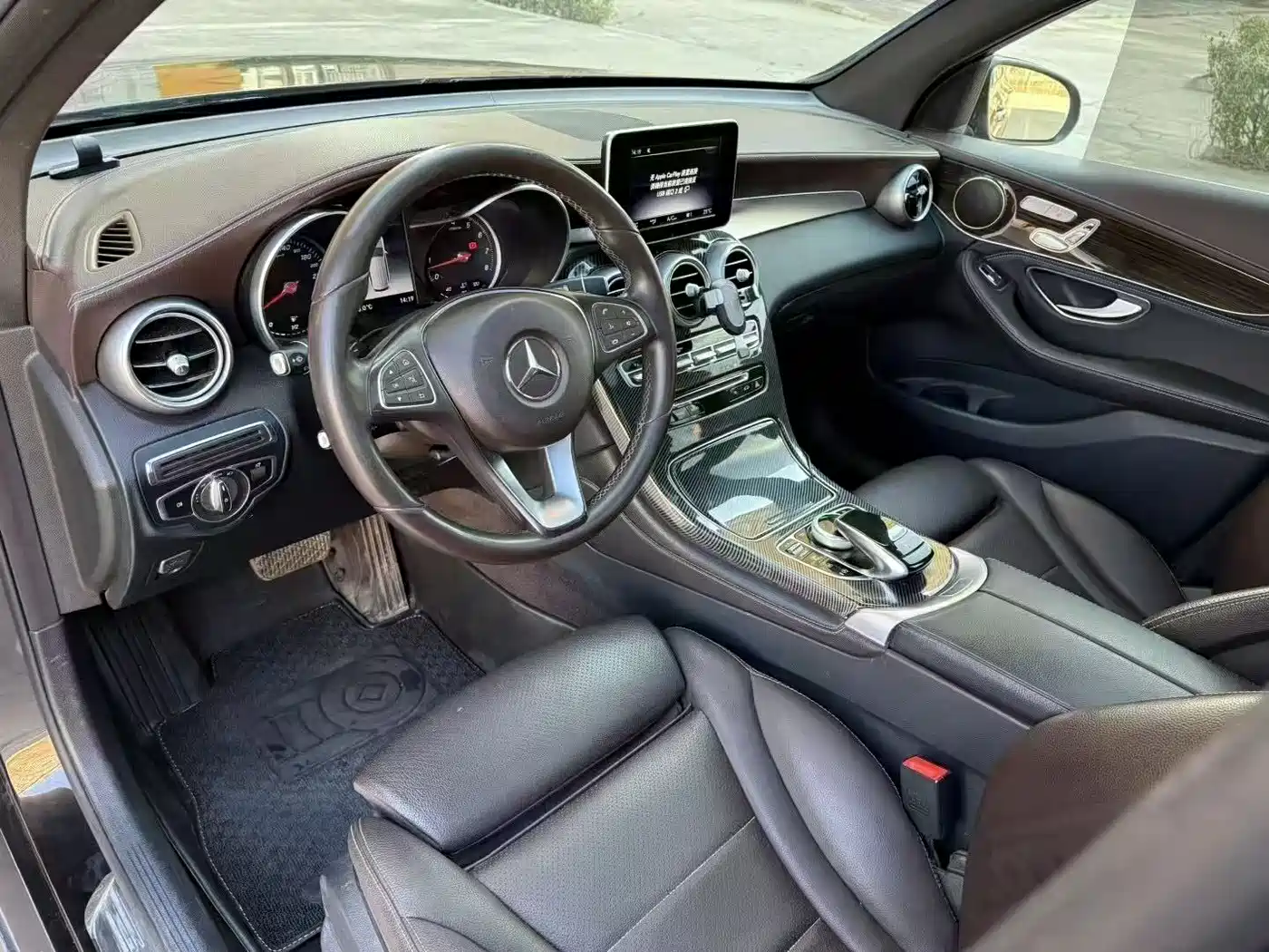 Mercedes-Benz GLC 2018 GLC 260 4MATIC Dynamic фото 4