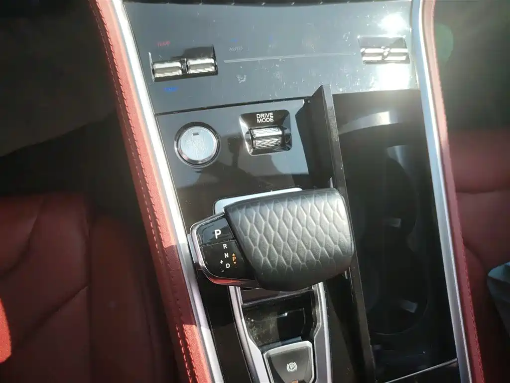 Changan CS85 COUPE 2021 2021 1.5T DCT Luxury