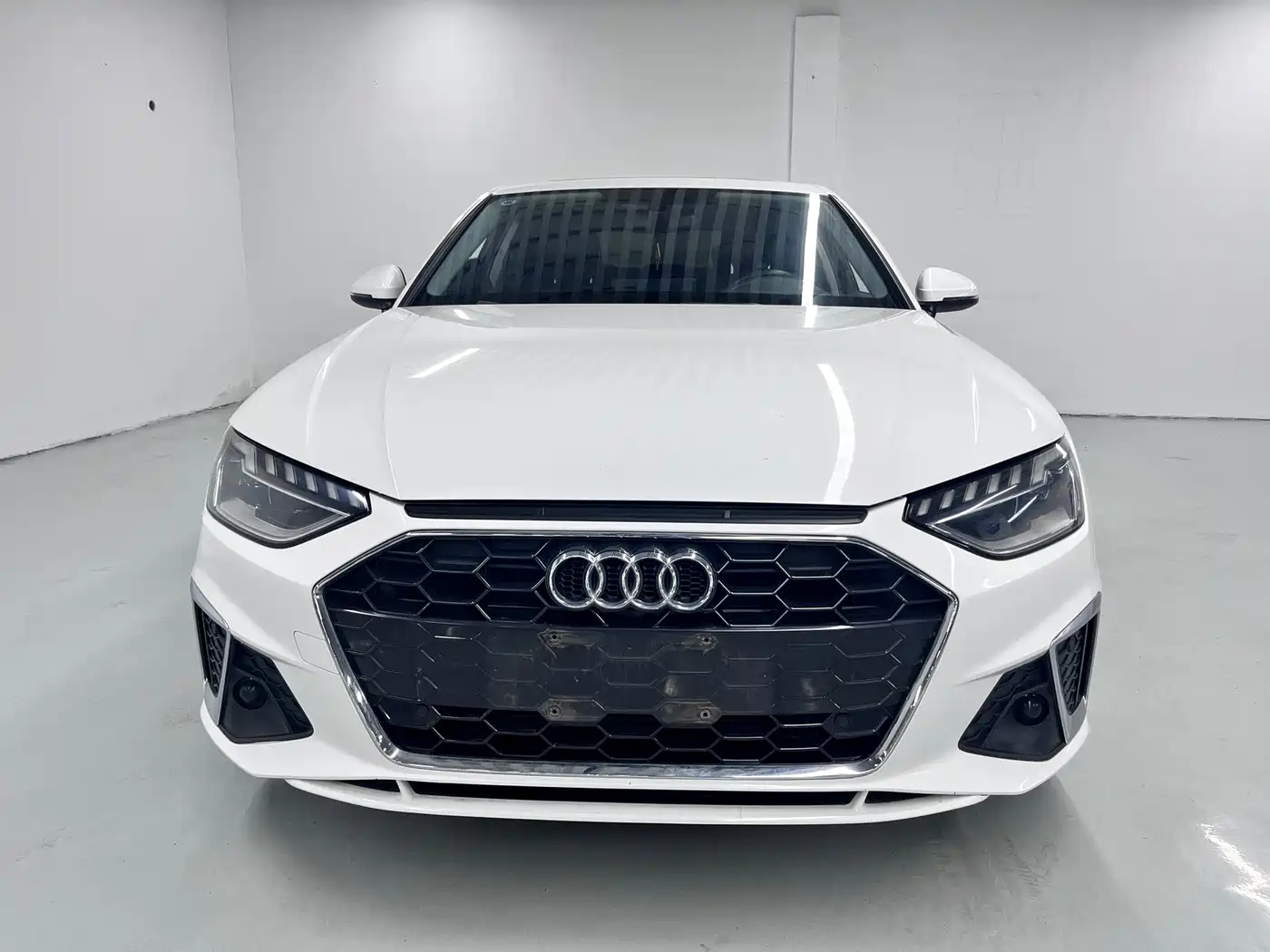 Audi A4L 2023 40 TFSI Fashion Dynamic фото 2