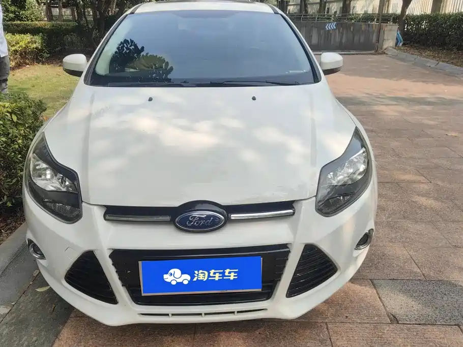 Фото 2 - Ford Focus