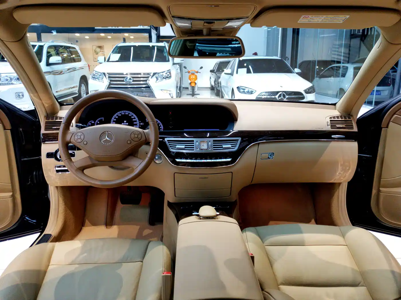 Mercedes-Benz S-Class 2012 S 300 L Premium Grand Edition фото 11