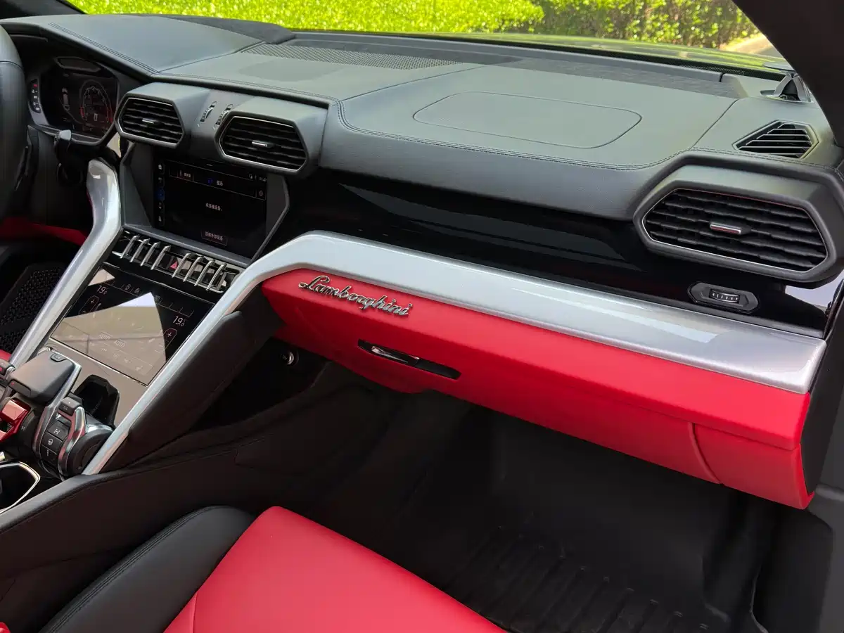 Lamborghini Urus 2018 4.0T V8 фото 12