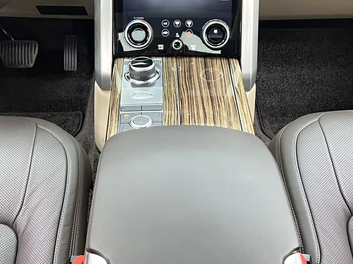 Land Rover Range Rover 2018 3.0 SC V6 Vogue Heritage Extended Edition фото 12