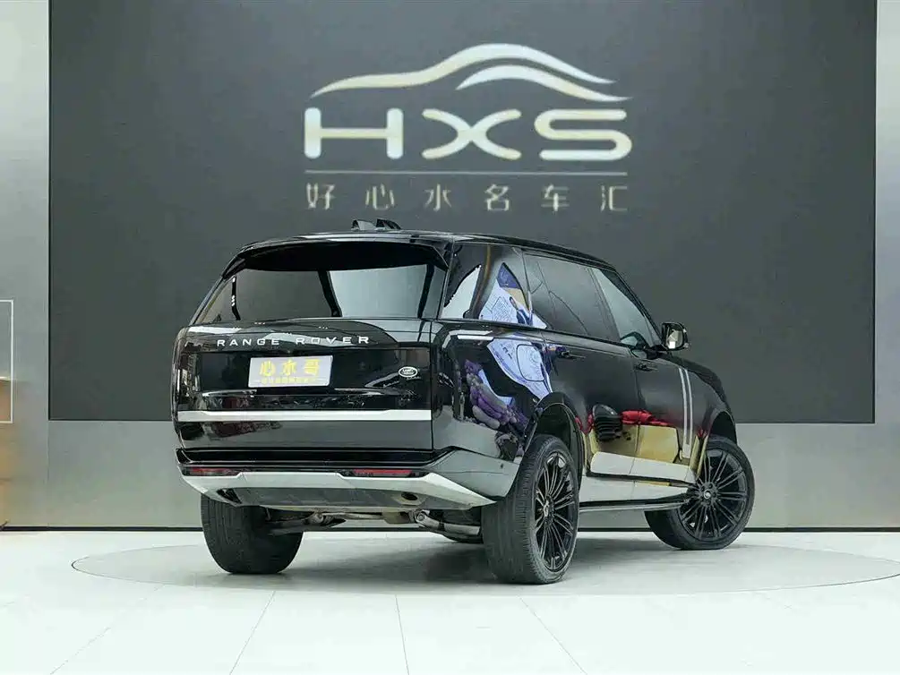 Land Rover Range Rover 2025 3.0 L6 400PS Genesis Extended Wheelbase фото 4