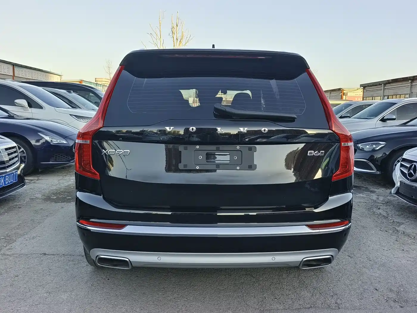 VOLVO XC90