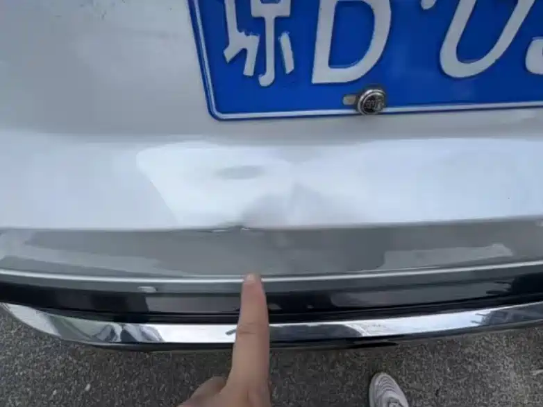 Toyota Venza 2023 2.0L CVT FWD Premium фото 8