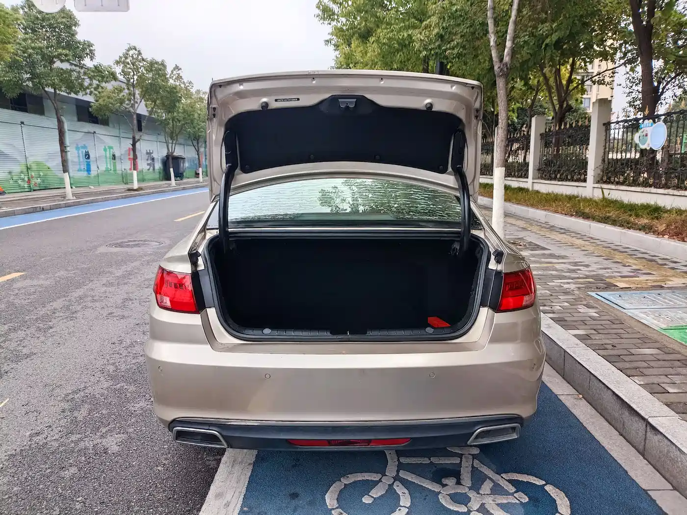 GEELY AUTOMOBILE EMGRAND GL