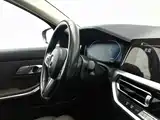 Photo 22 - BMW 3 Series
