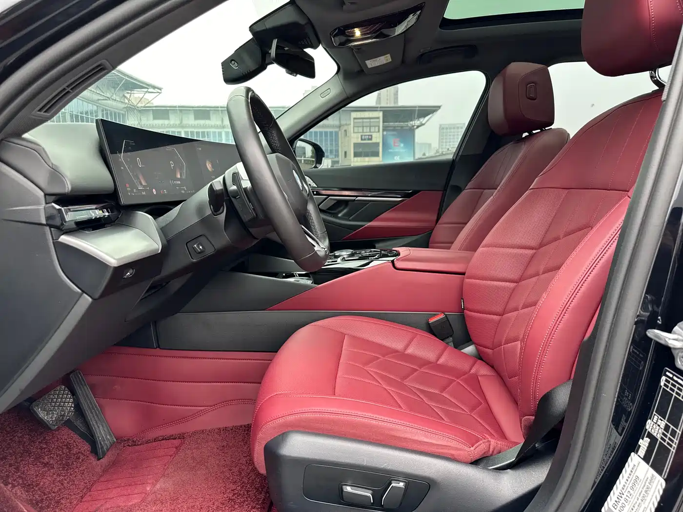BMW 5 Series 2024 530Li Leading M Sport Package фото 8