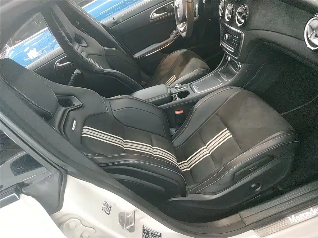 Mercedes-Benz CLA (Import) 2017 CLA 220 4MATIC Polar Limited Edition фото 20